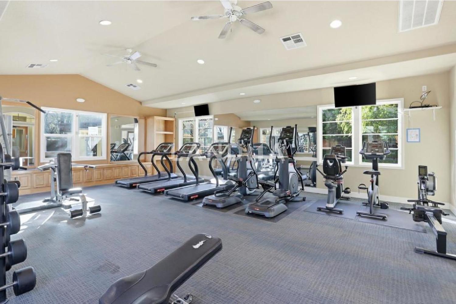 800 S Abel Street #100 官网图片 35
