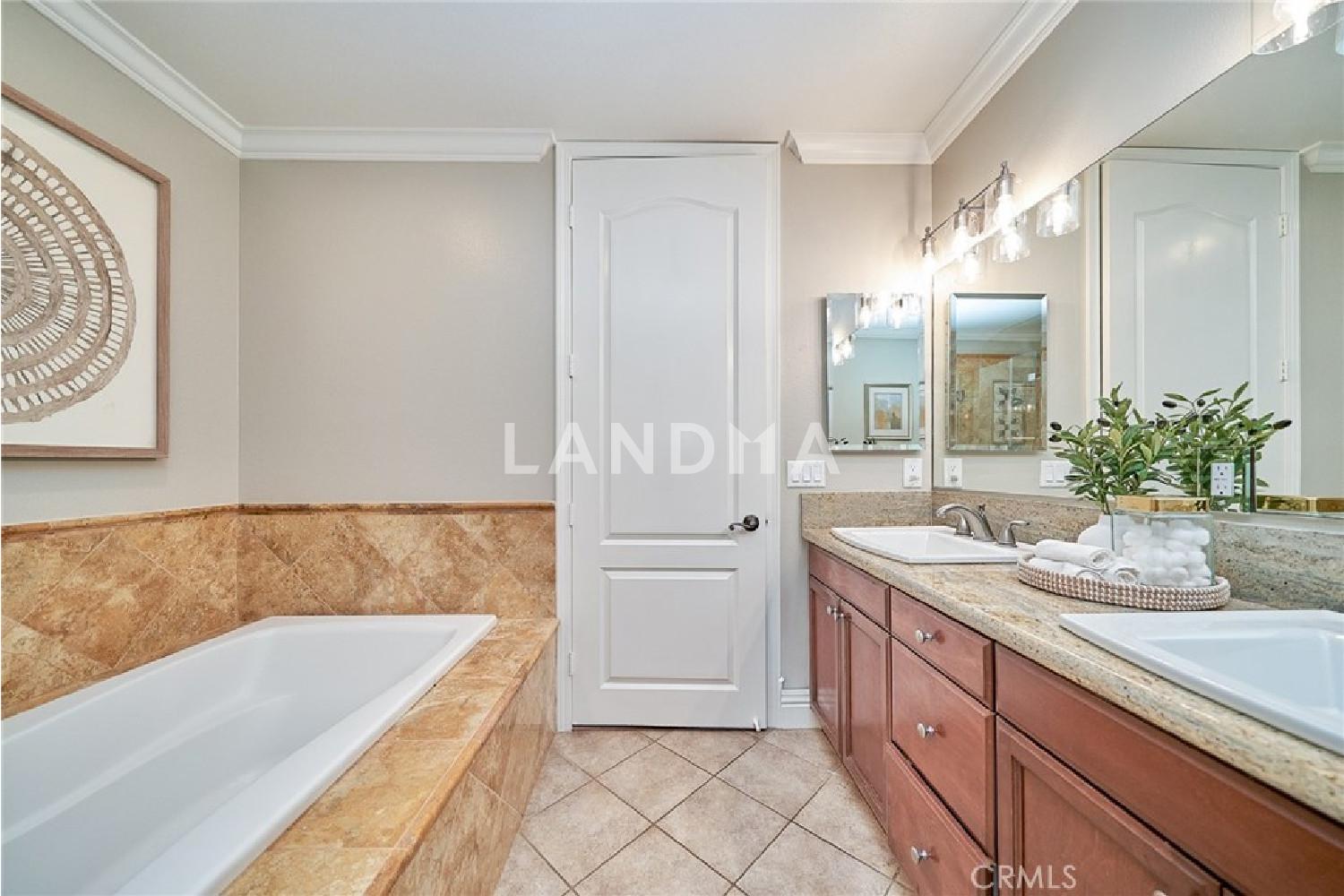 681 S Norton Avenue #107 官网图片 25