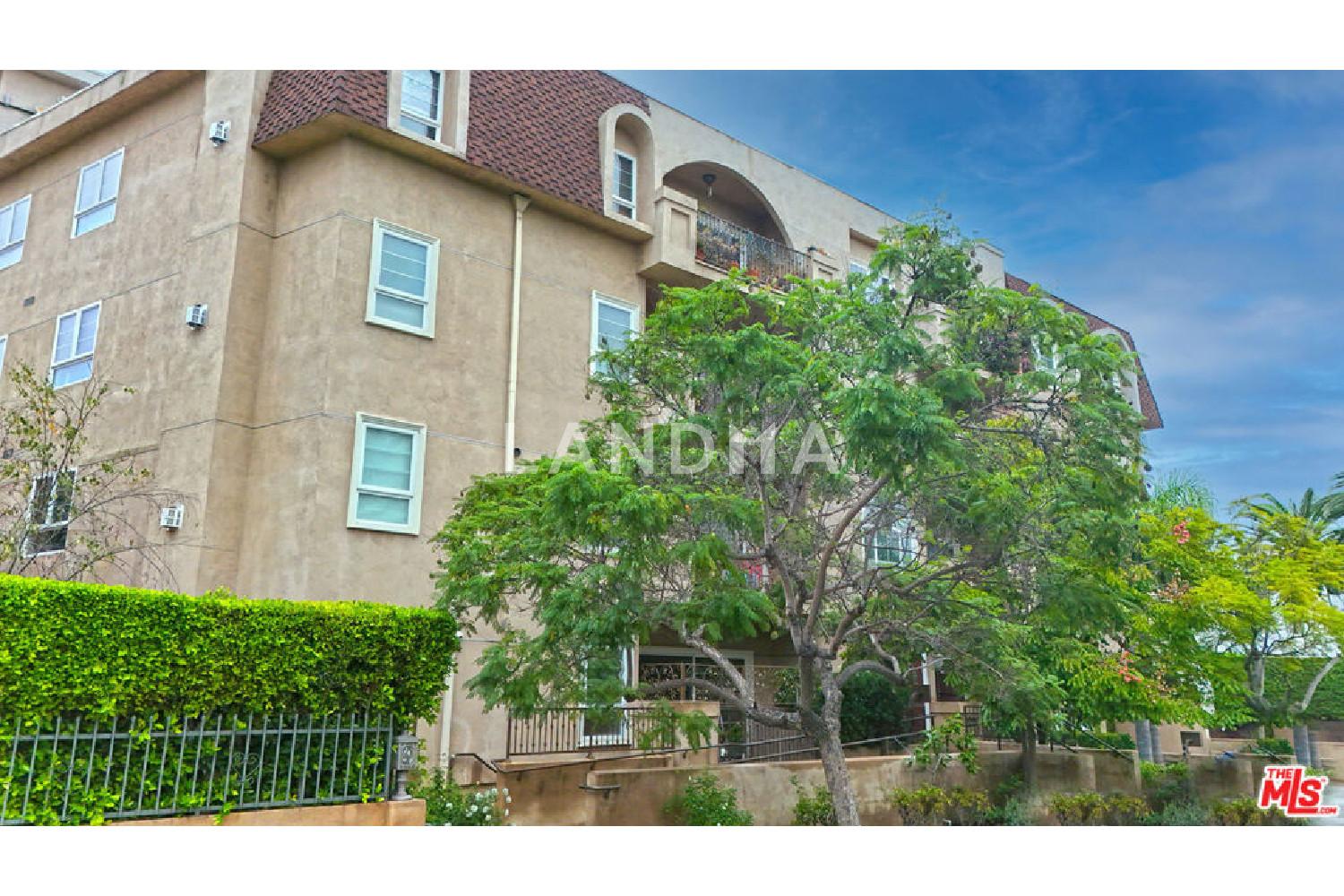 8555 Cashio Street #PH4 官网图片 42