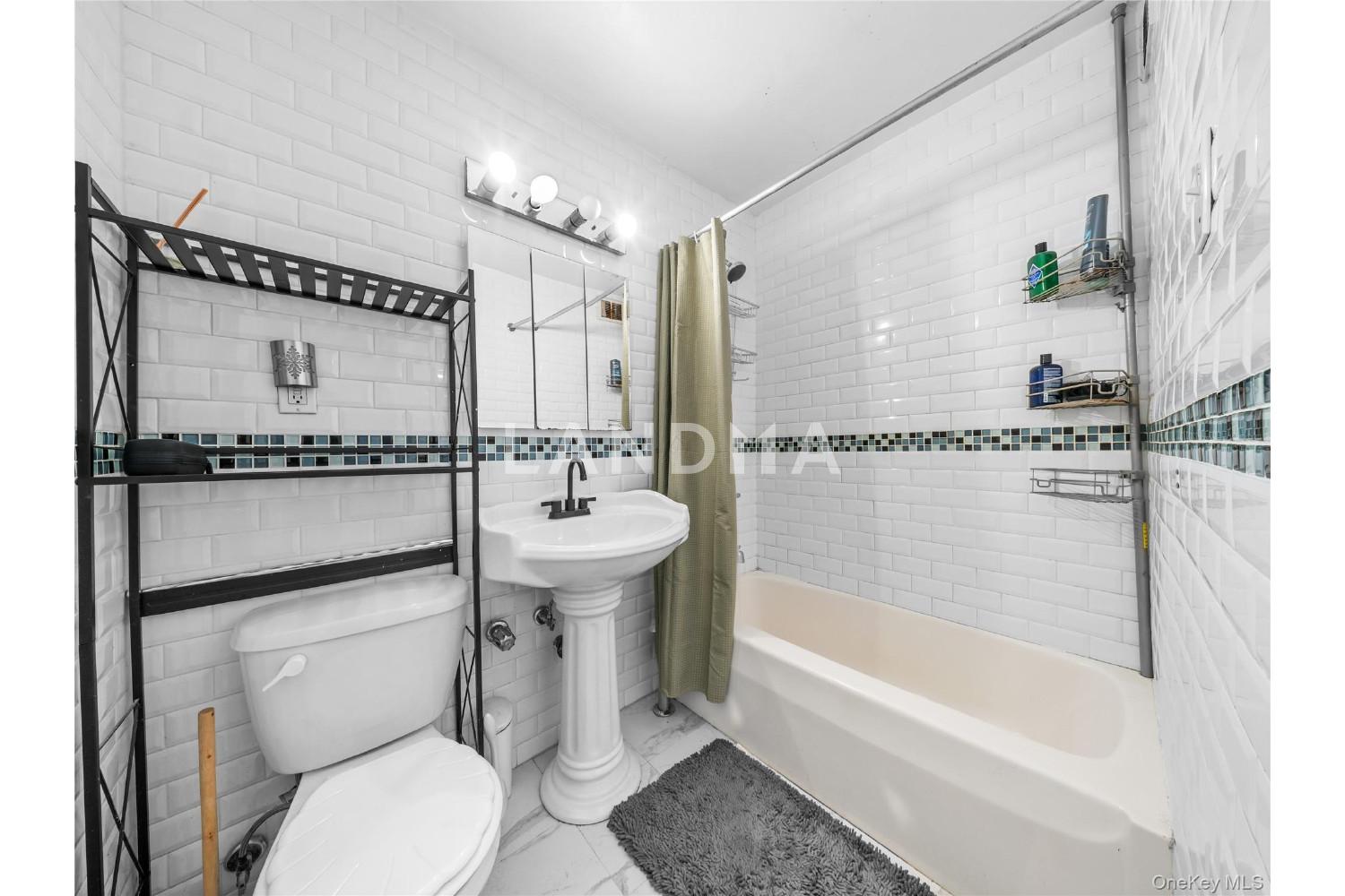 35-20 Leverich St  Unit 209 官网图片 16