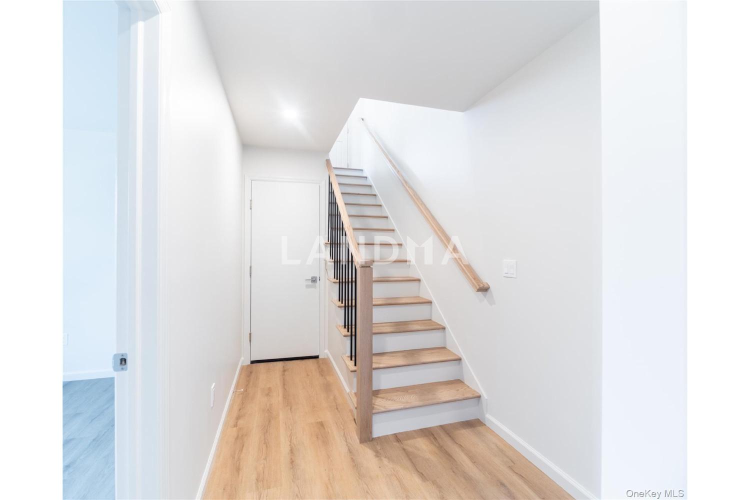 306 Regent Street  Unit B 官网图片 14