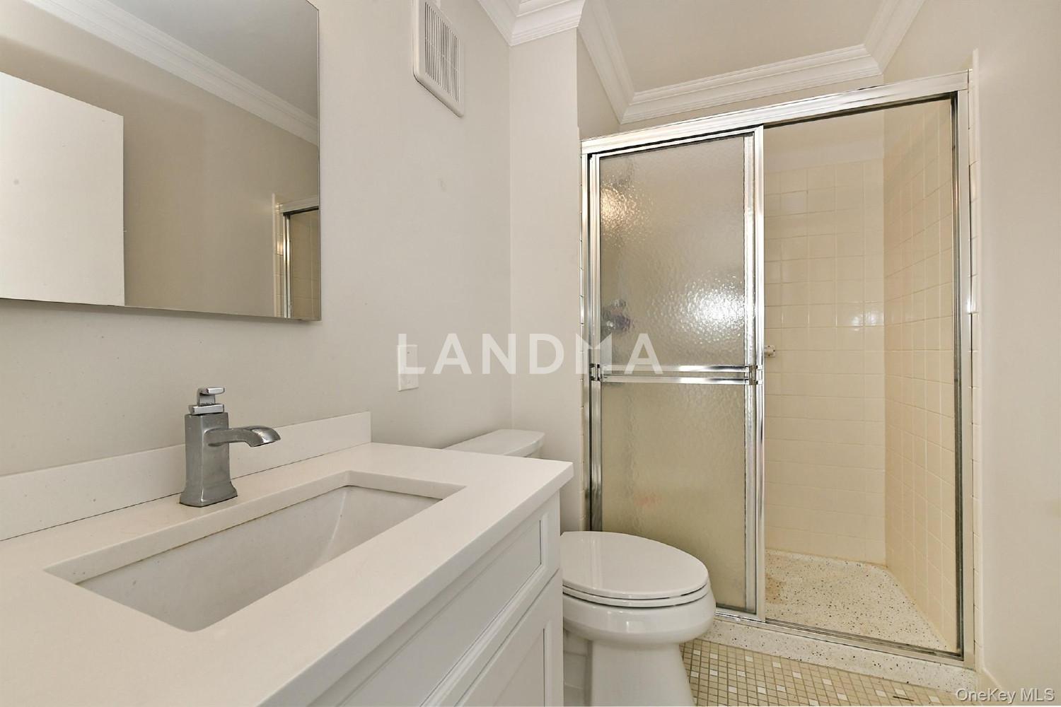 800 Willis Avenue  Unit 313 官网图片 7