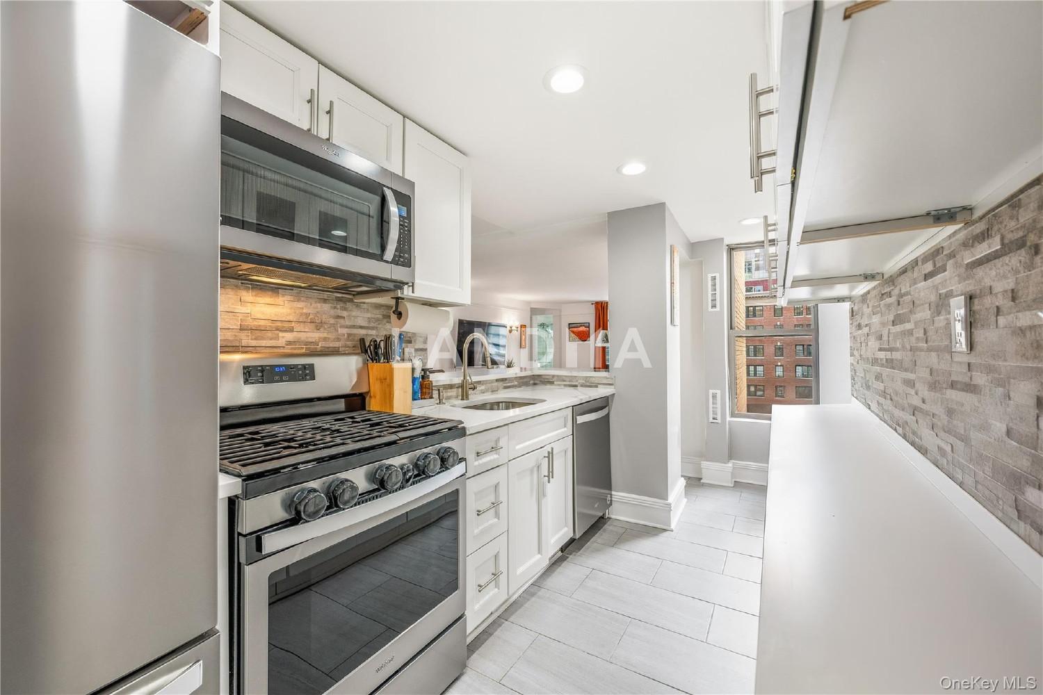 111 E 88th Street  Unit 10F 官网图片 6