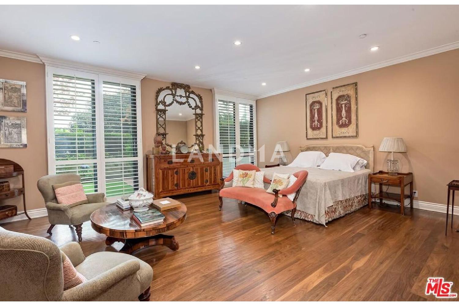 300 N Swall Drive #107 官网图片 7