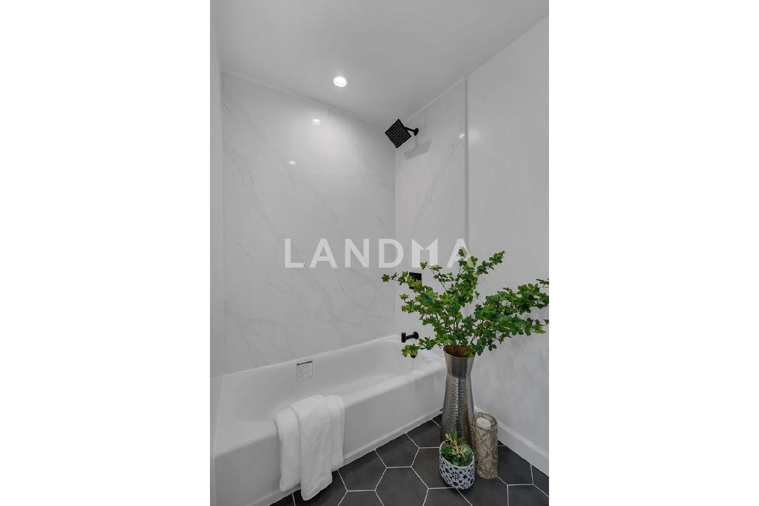 889 McLellan Drive #210 官网图片 42