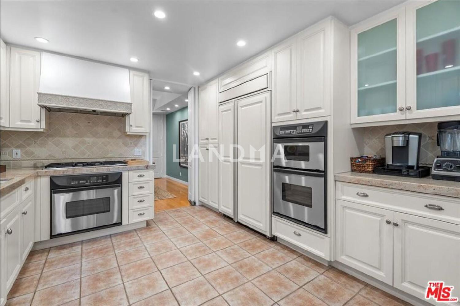 211 S Spalding Drive #N104 官网图片 12