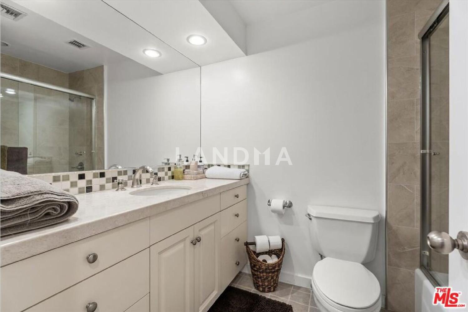 211 S Spalding Drive #N104 官网图片 15