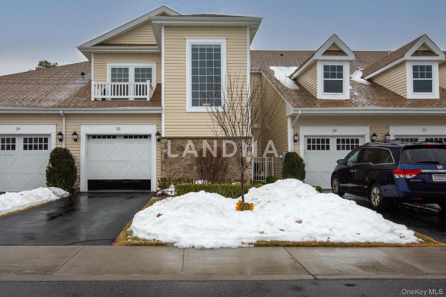 21 Greentree Court