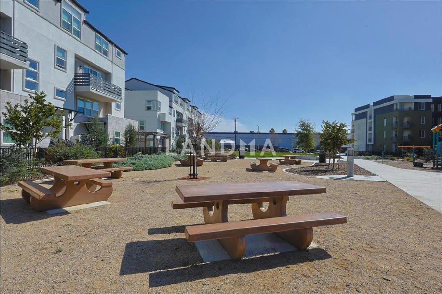 1863 Dobbin Drive 官网图片 19
