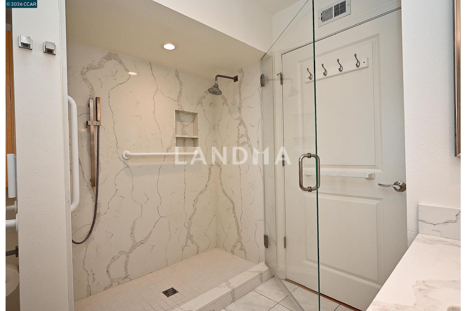 2100 Golden Rain Rd #5 官网图片 22