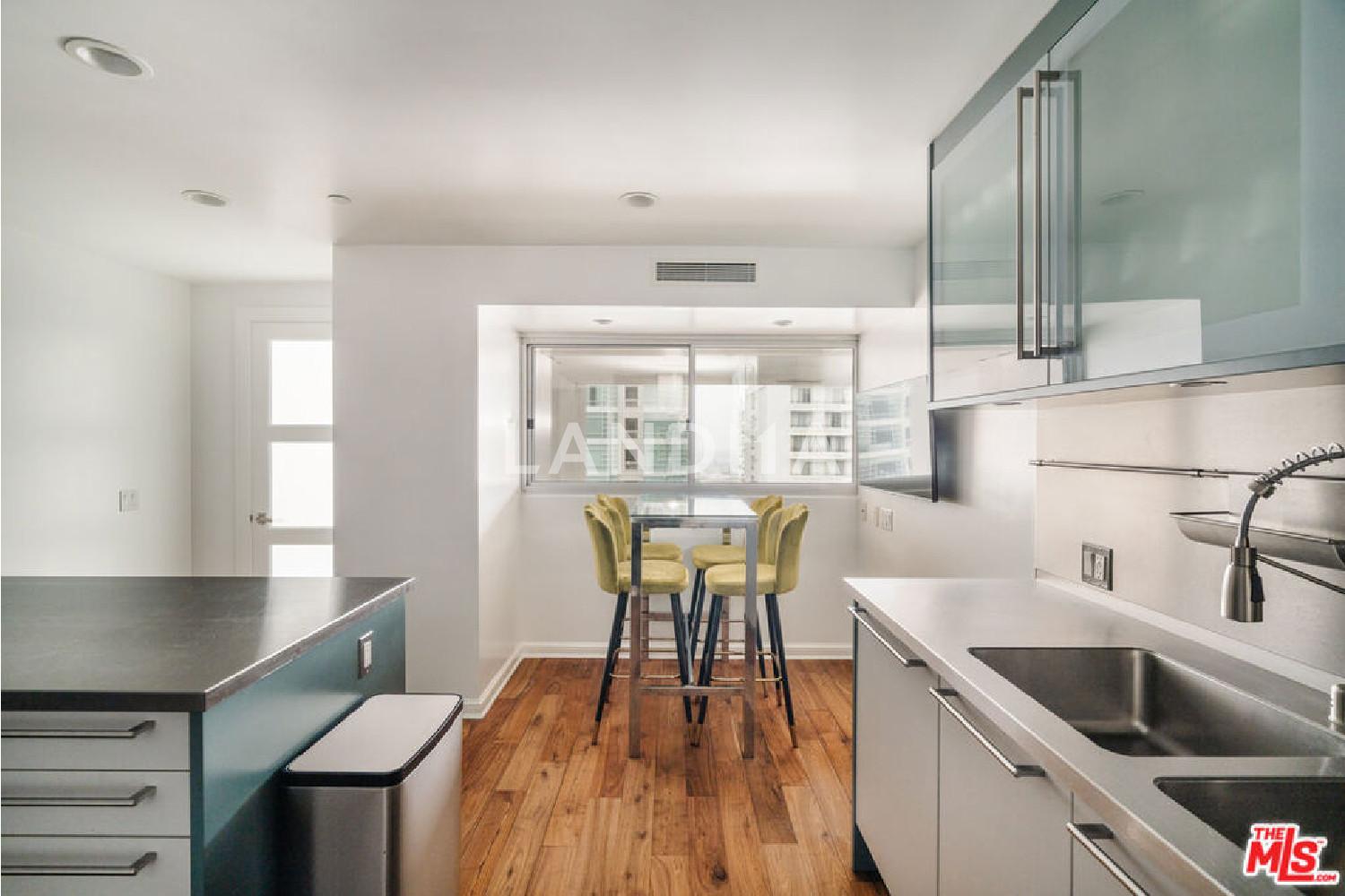 10375 Wilshire Boulevard #11H 官网图片 17