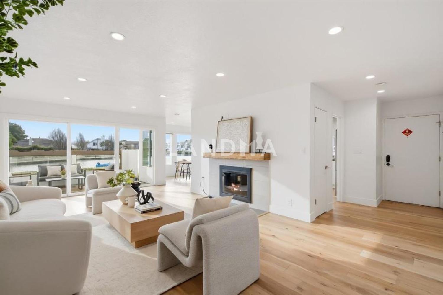 924 Lido Lane