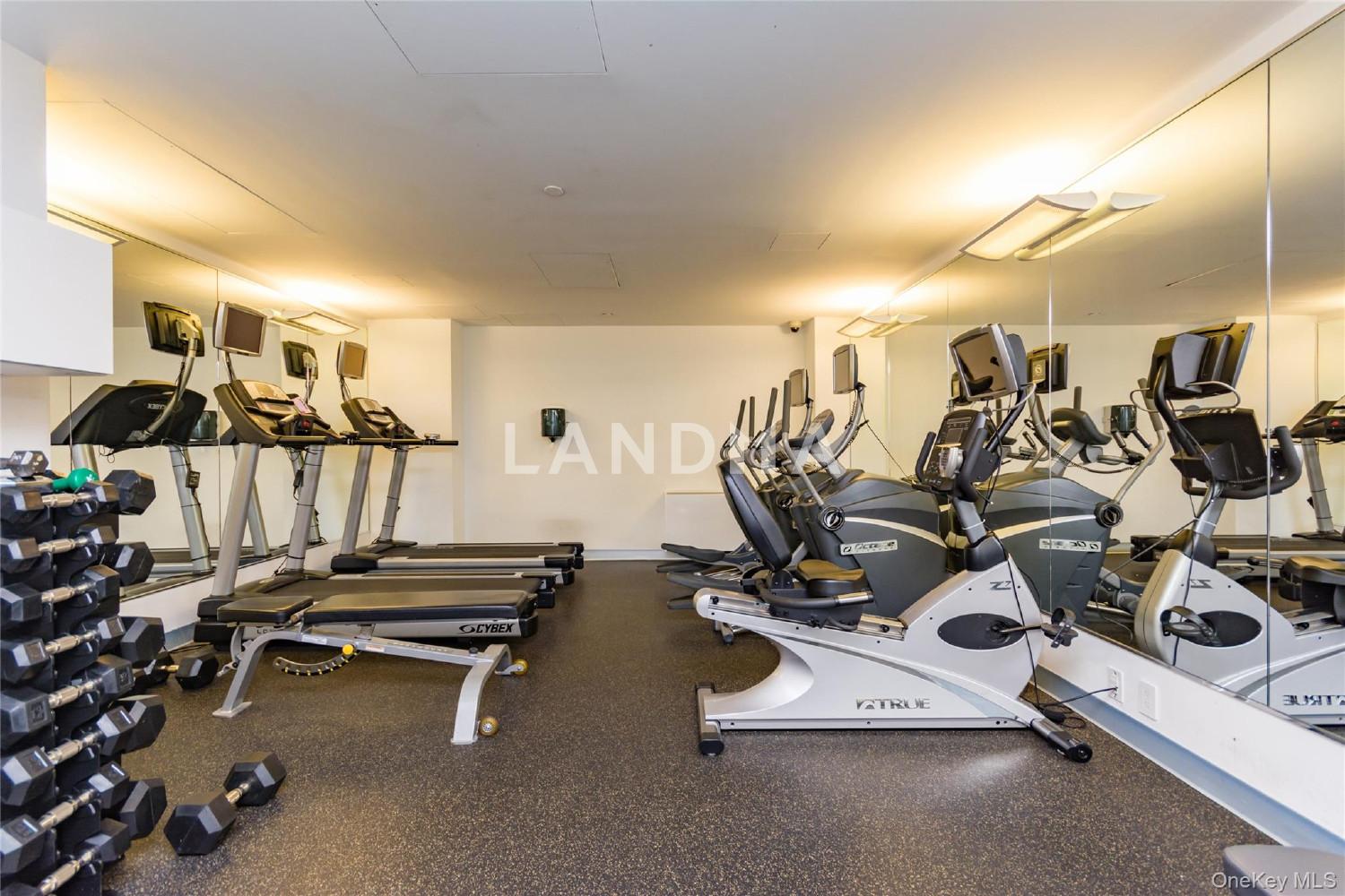 640 W 237 Street  Unit 10A 官网图片 19