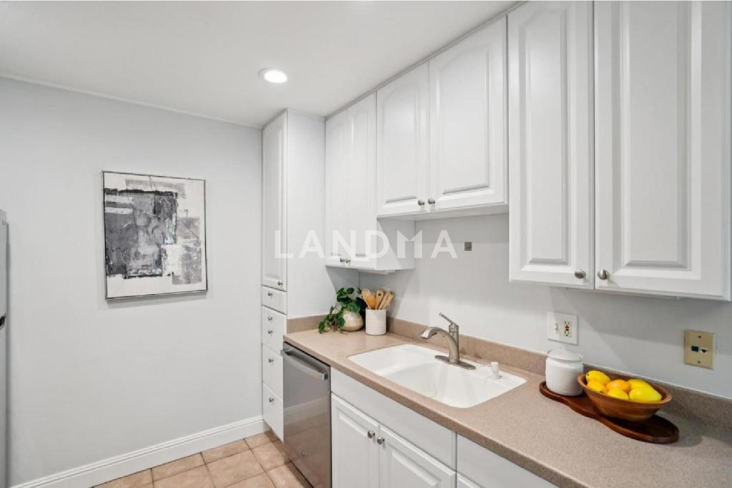 3033 Los Prados Street #229 官网图片 10