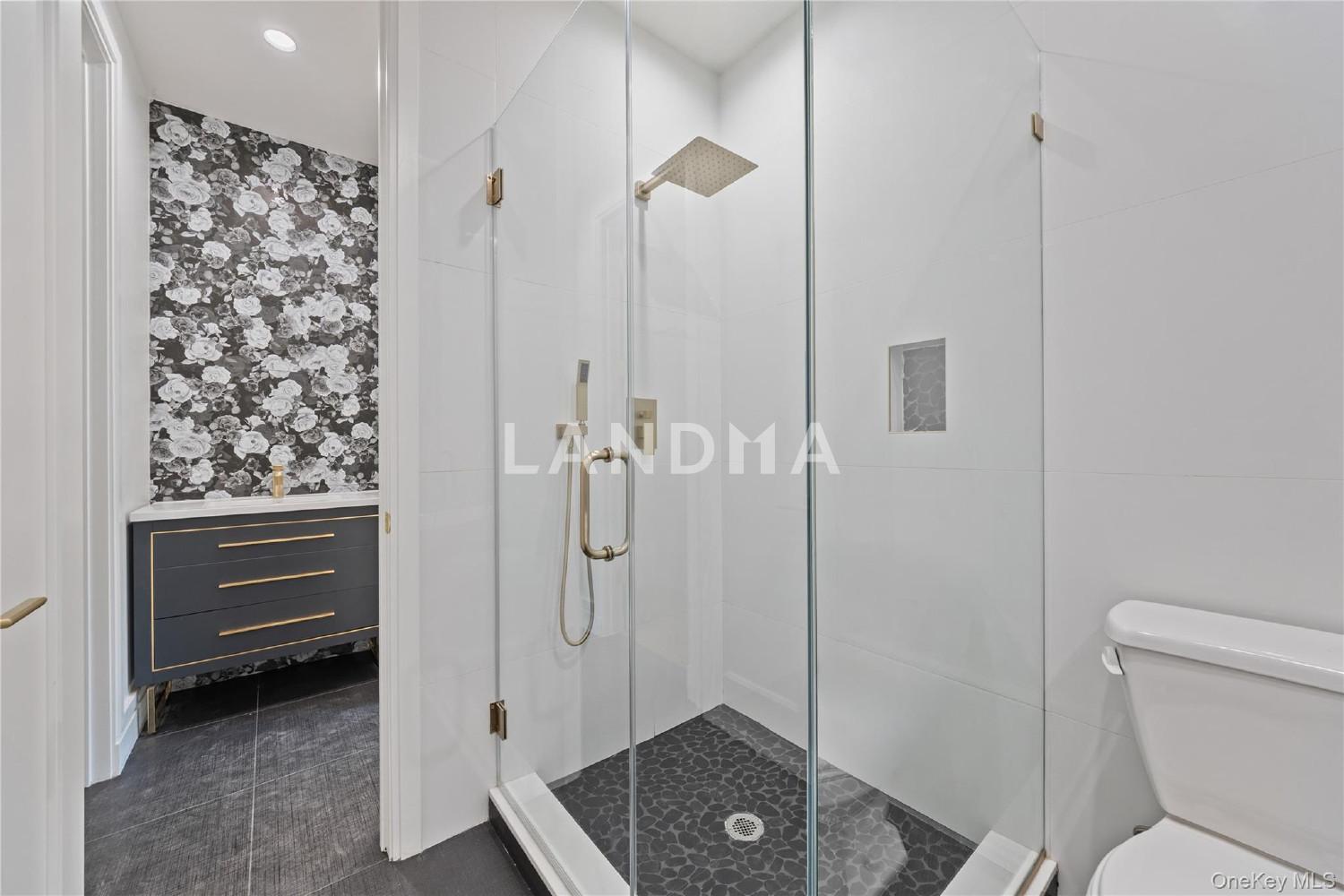 40 Singer Avenue  Unit 214 官网图片 24