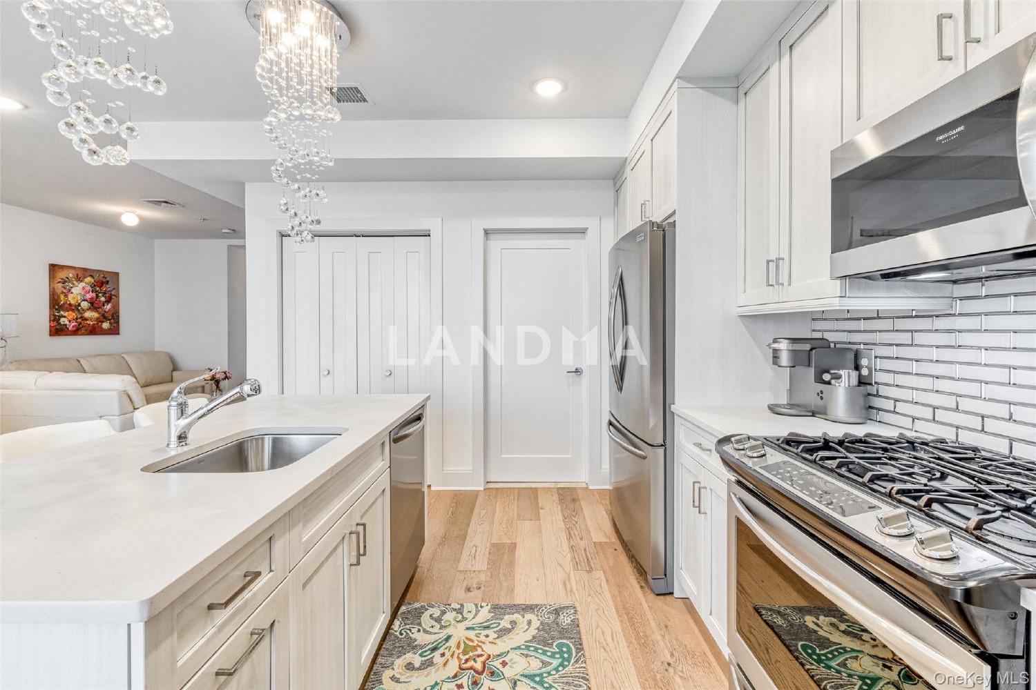 121 Marina Pointe Drive  Unit 121 官网图片 11