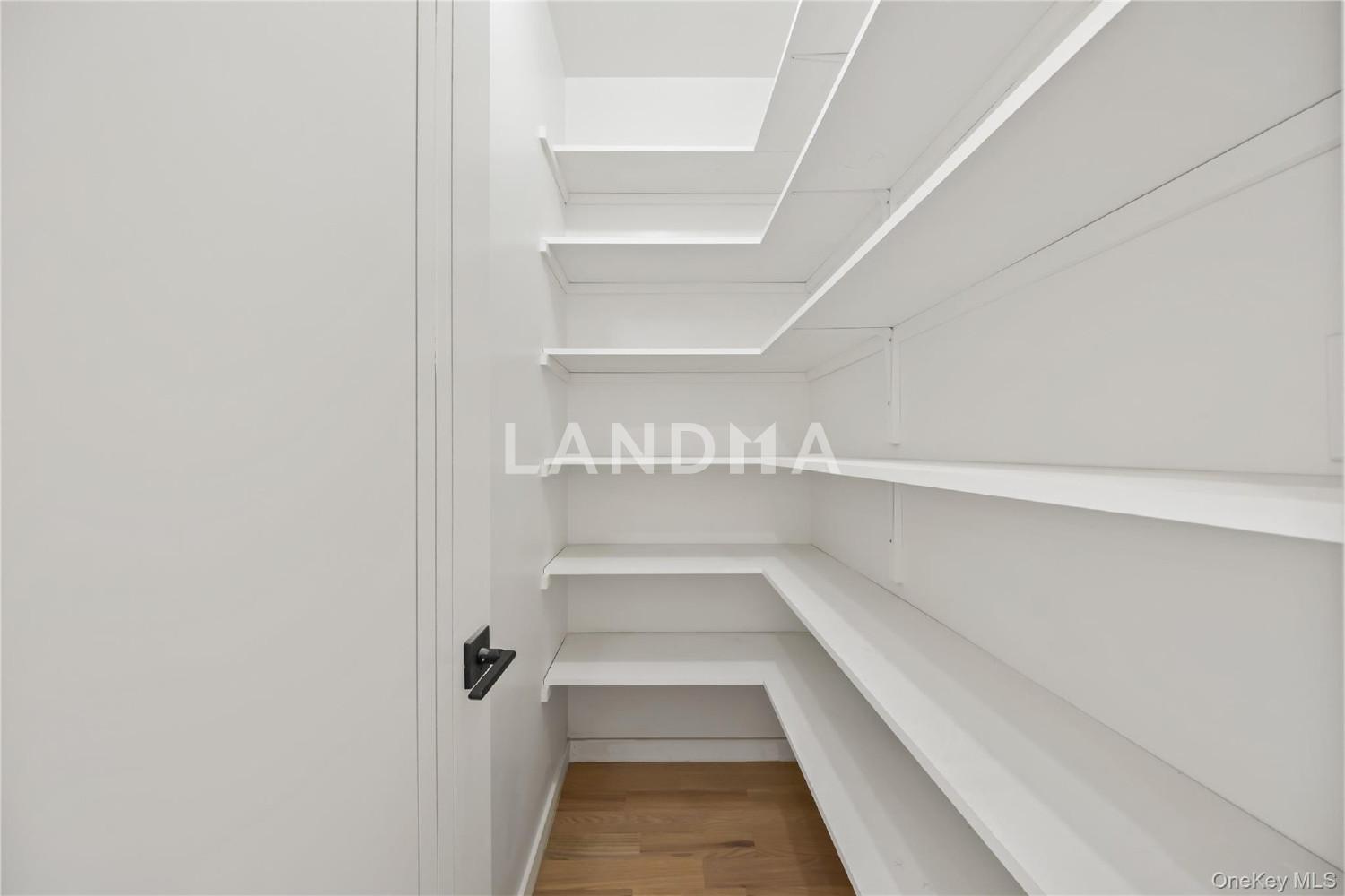 1 Manor Drive  Unit 202 官网图片 18
