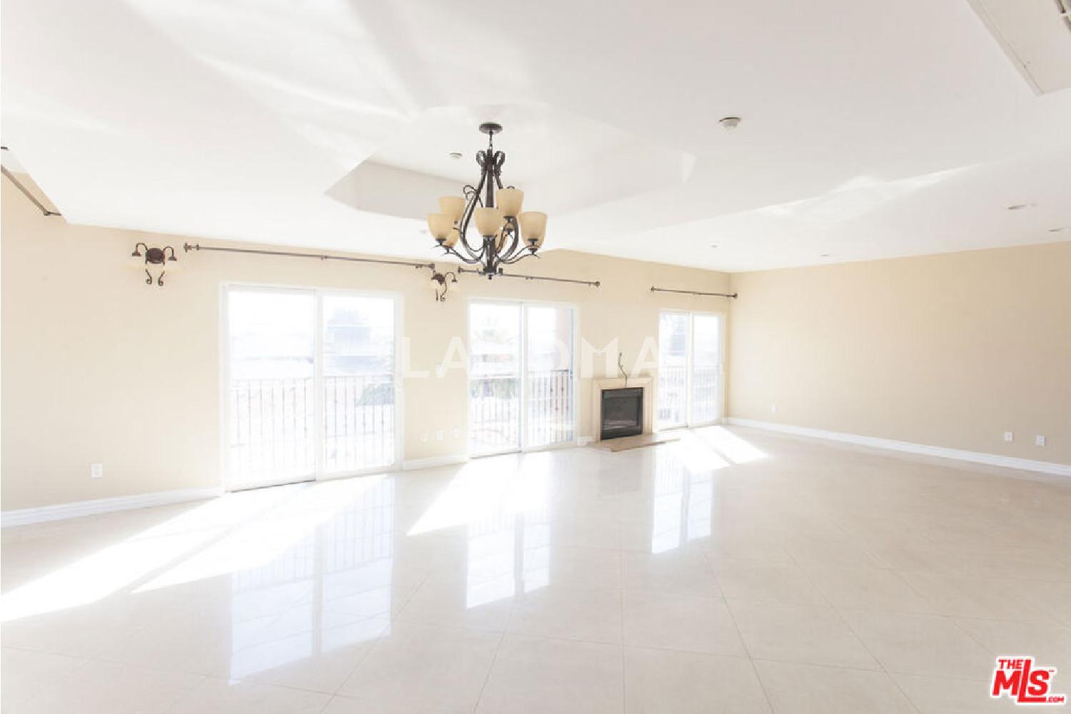 8555 Cashio Street #PH4 官网图片 4