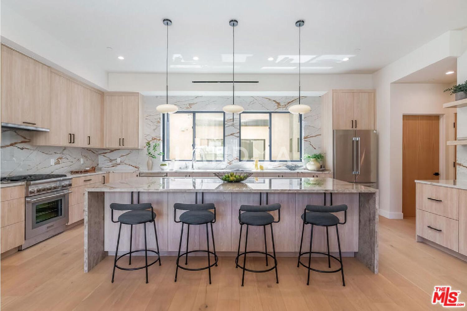 1861 Barry Avenue 官网图片 8
