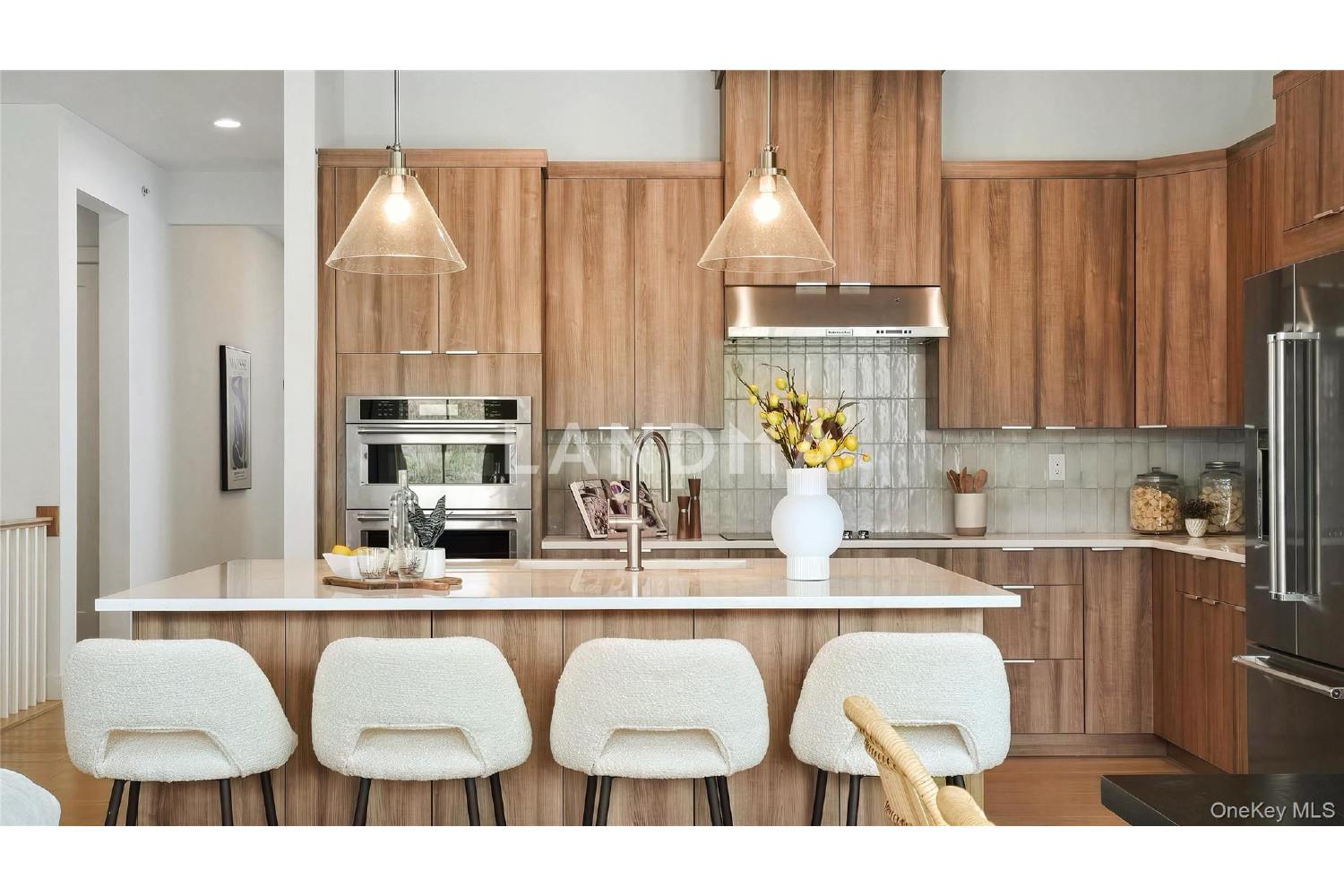 2060 Summit Loop  Unit 65