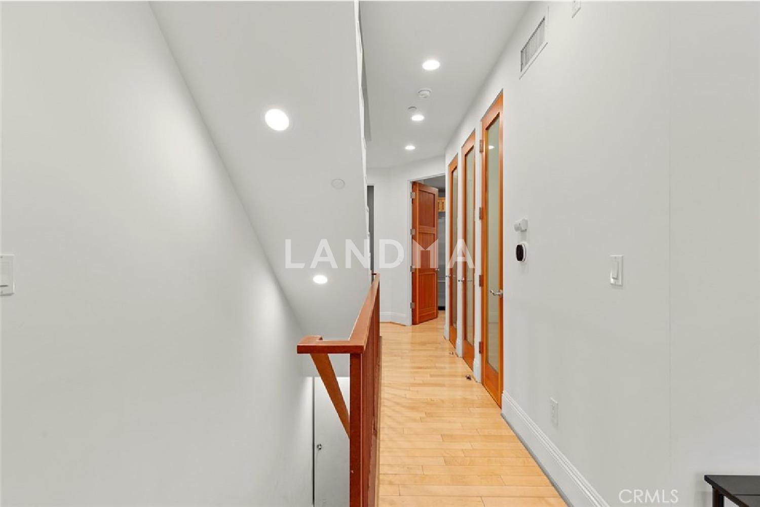 2323 S Beverly Glen Boulevard #9 官网图片 25