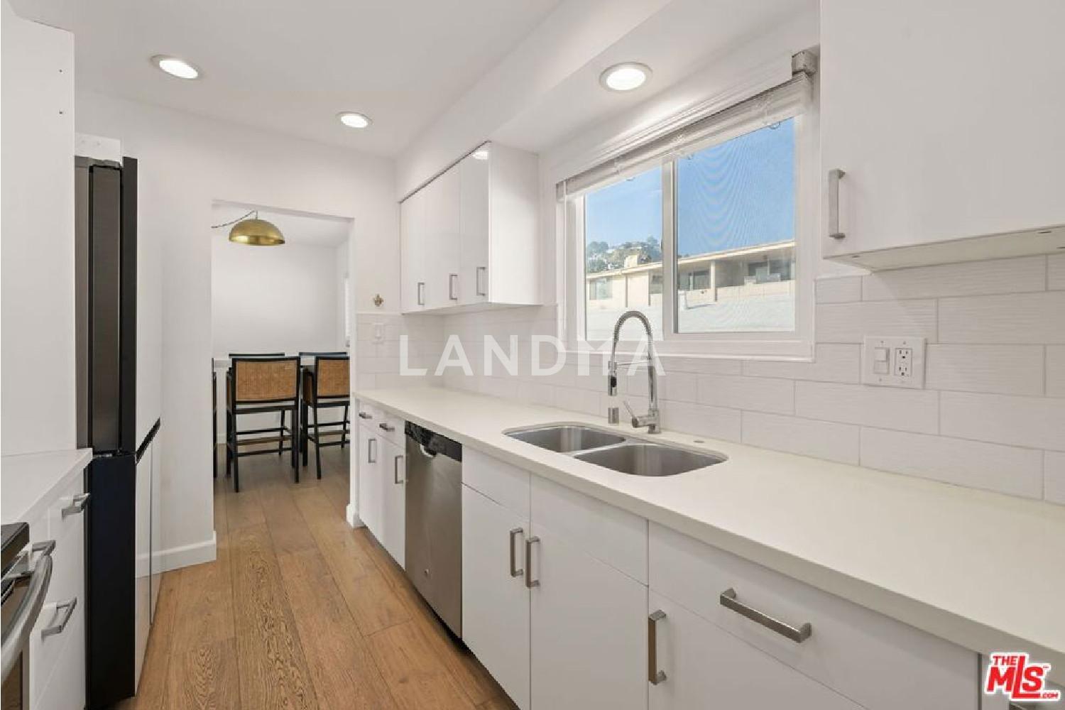 1525 N Hayworth Avenue #302 官网图片 18