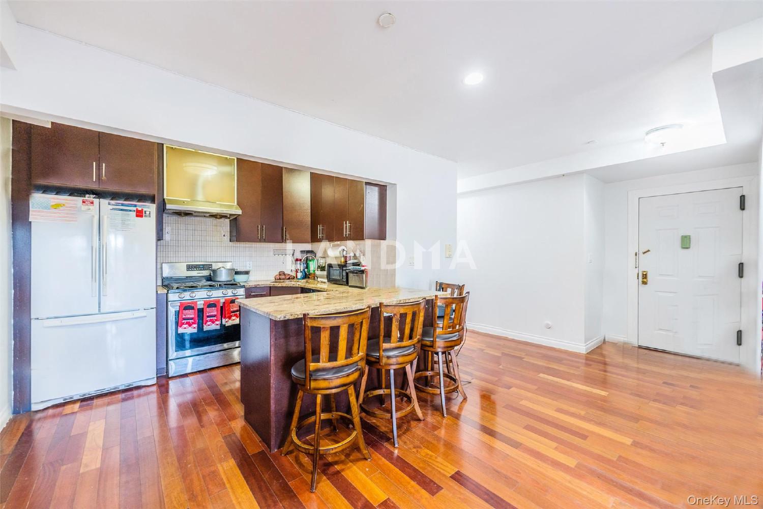 71-19 162nd Street  Unit 3D 官网图片 7