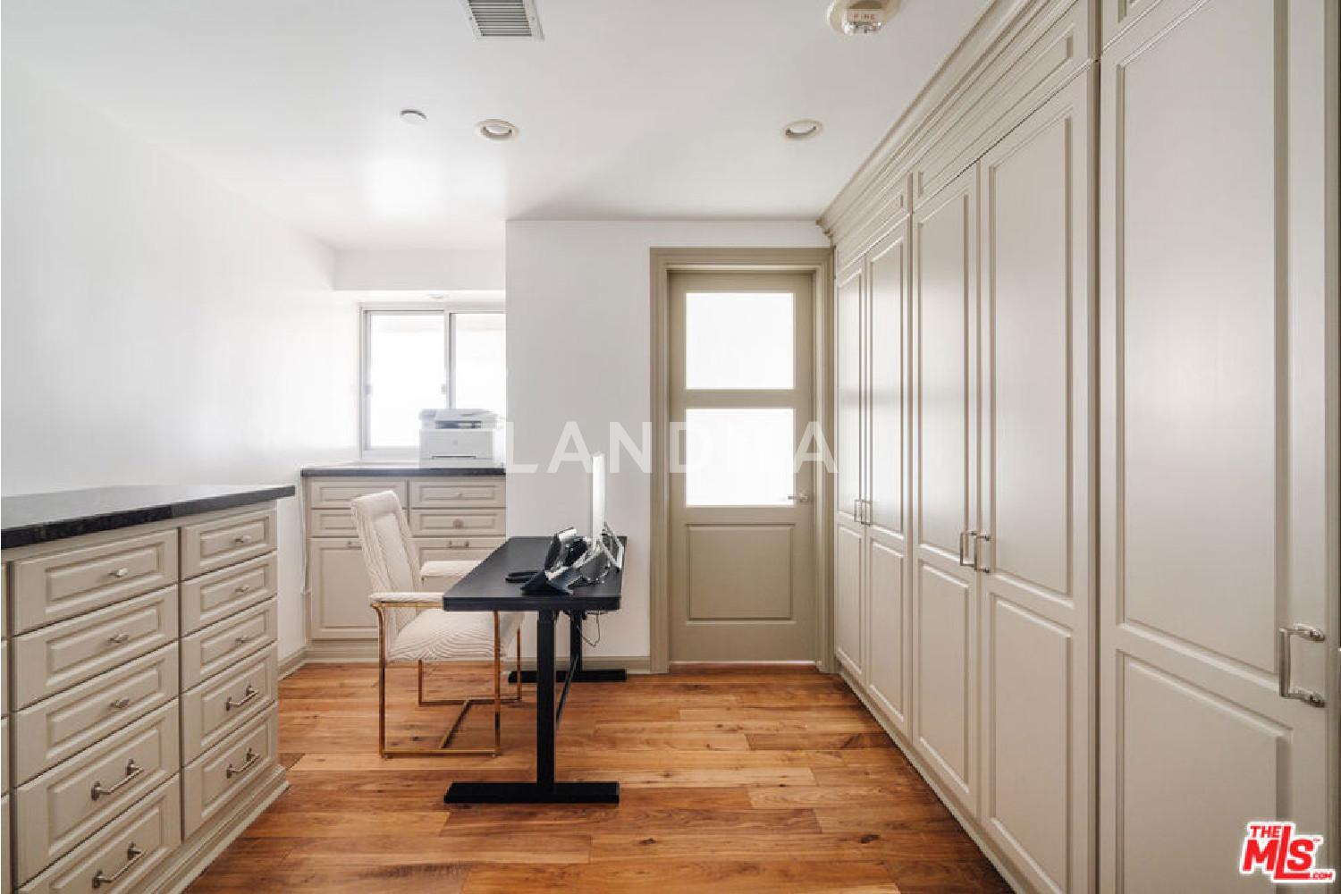 10375 Wilshire Boulevard #11H 官网图片 18