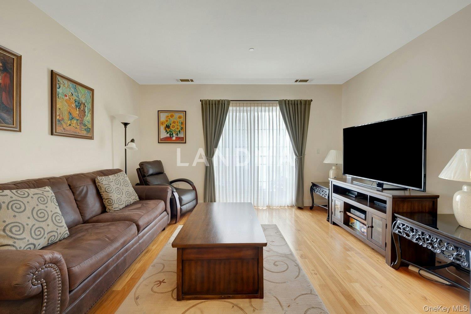 543 Main Street  Unit 605 官网图片 3