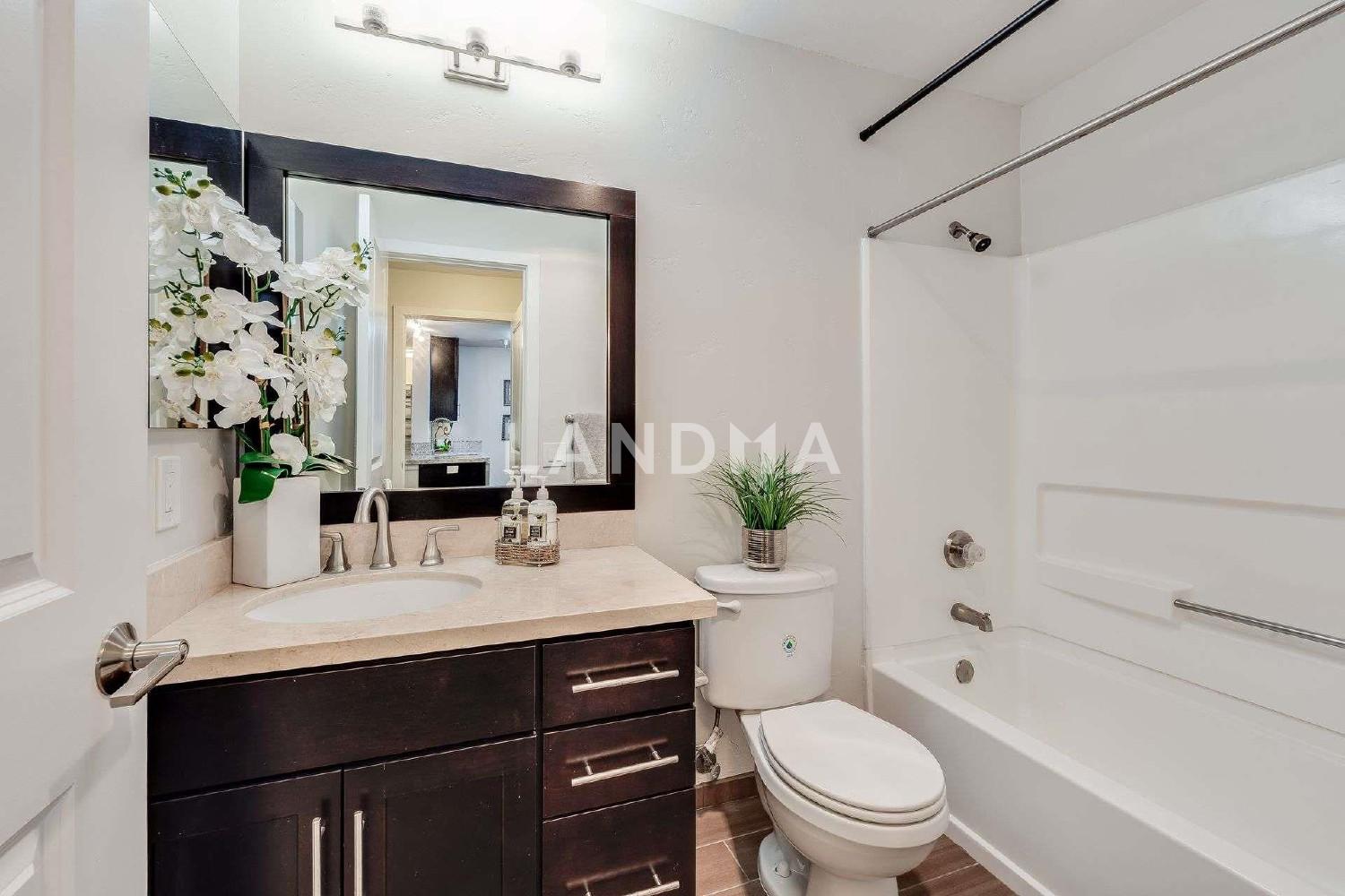6400 Christie Ave #2215 官网图片 10