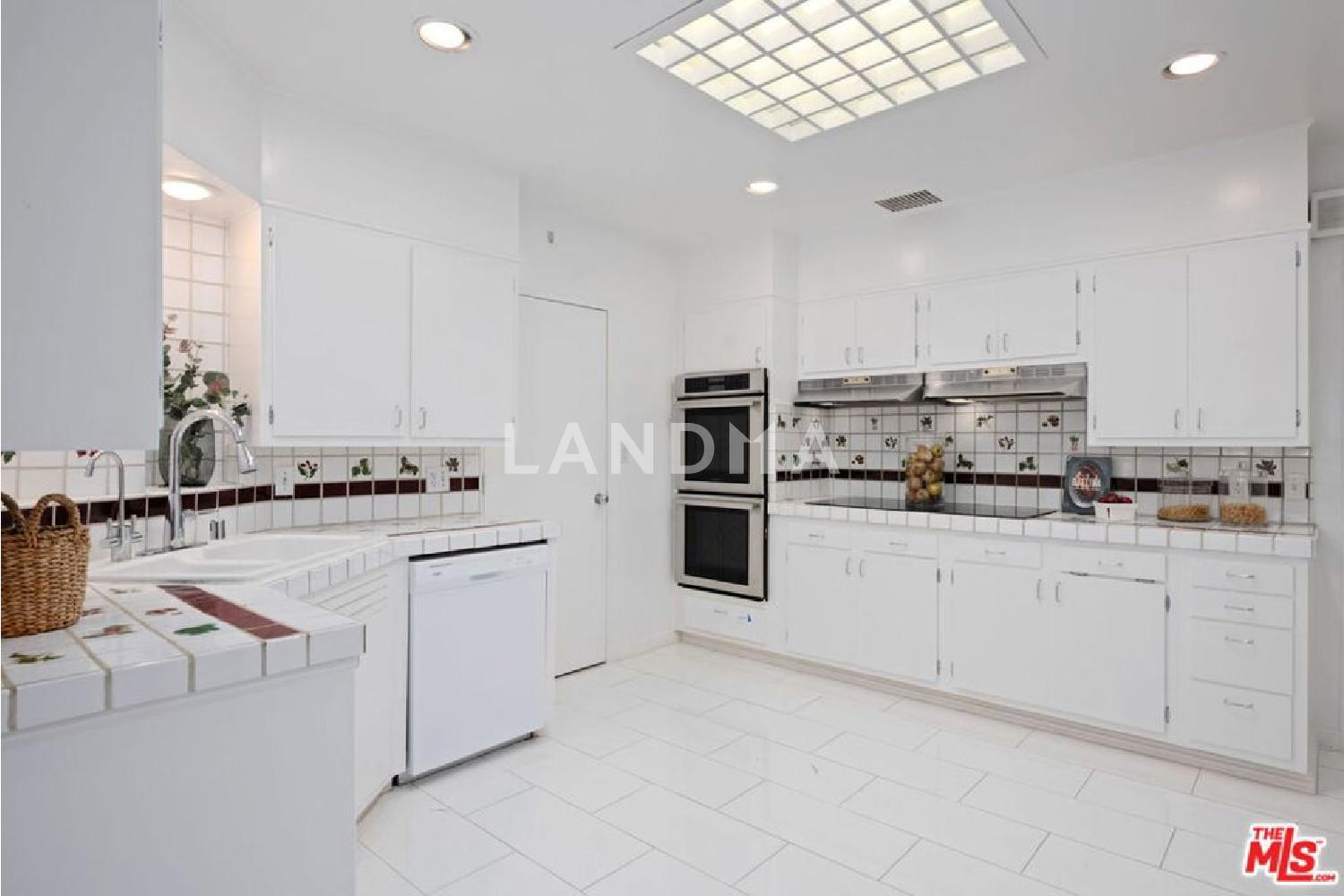 875 Comstock Avenue #PH-A 官网图片 27