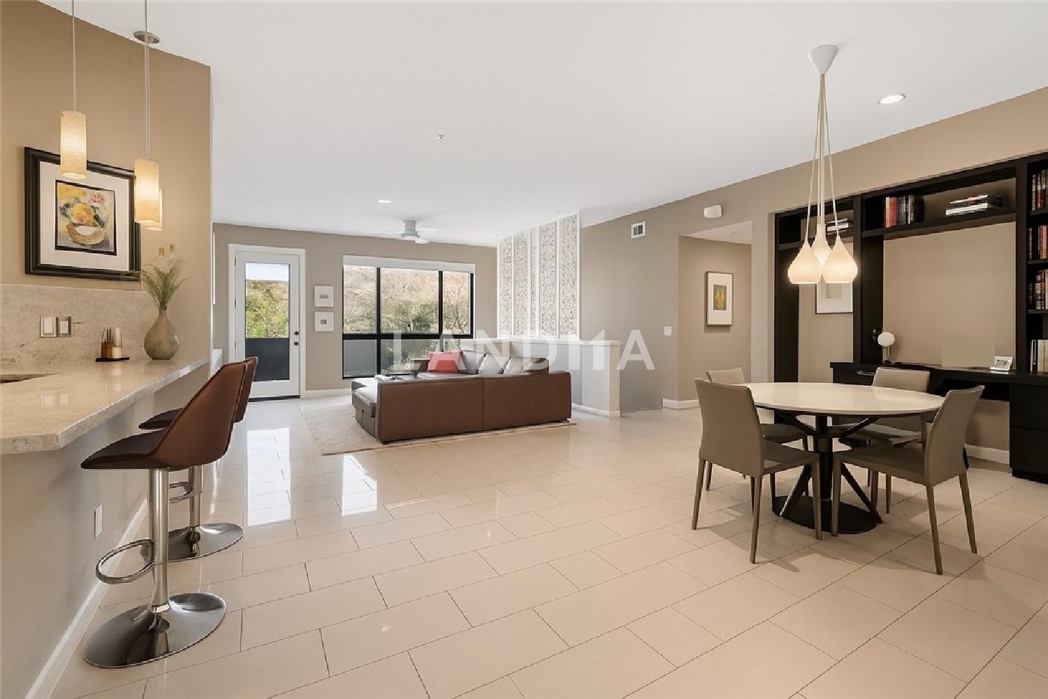 402 Rockefeller #118