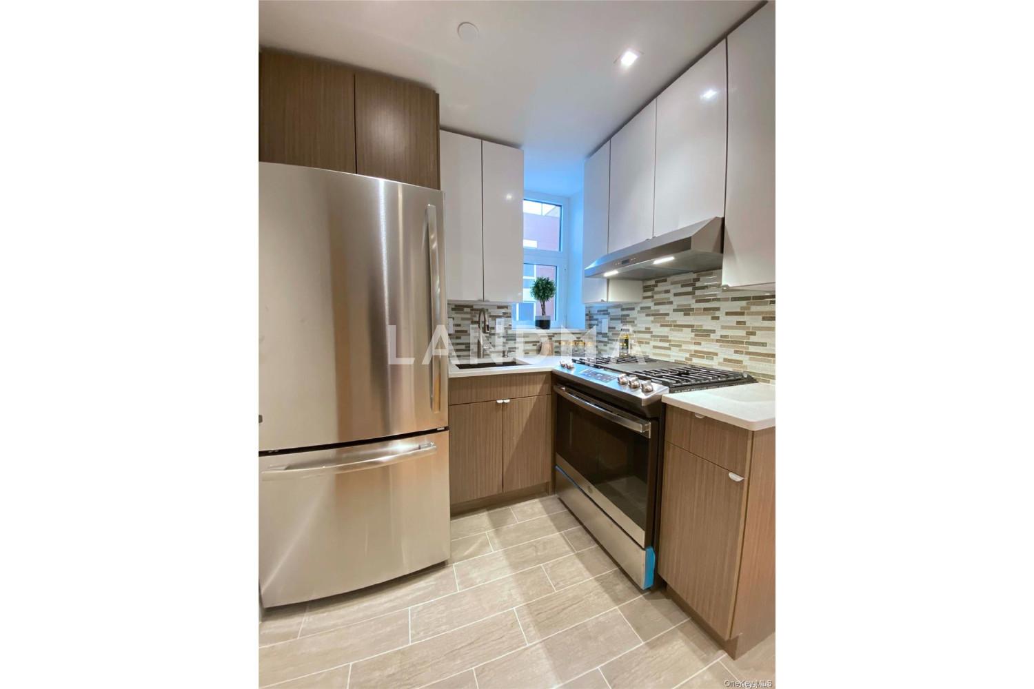 42-23 Parsons Boulevard  Unit 1E 官网图片 6