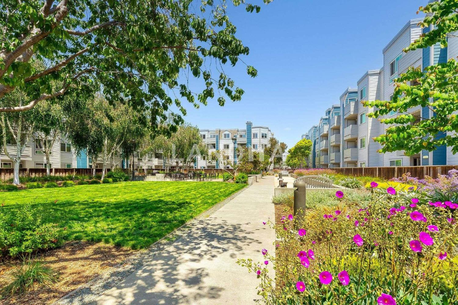 6400 Christie Ave #2215 官网图片 28
