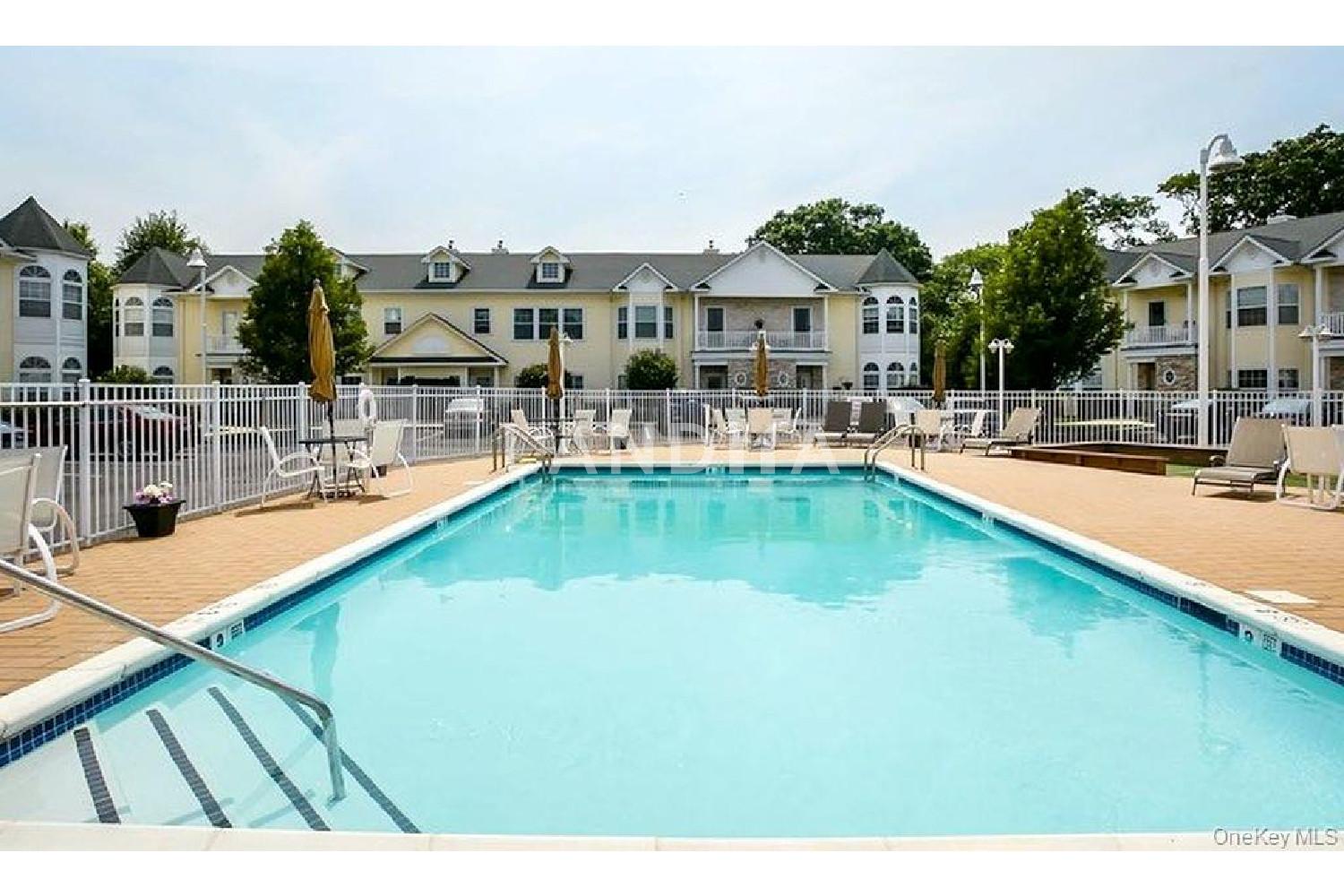 512 Narragansett Villas Drive