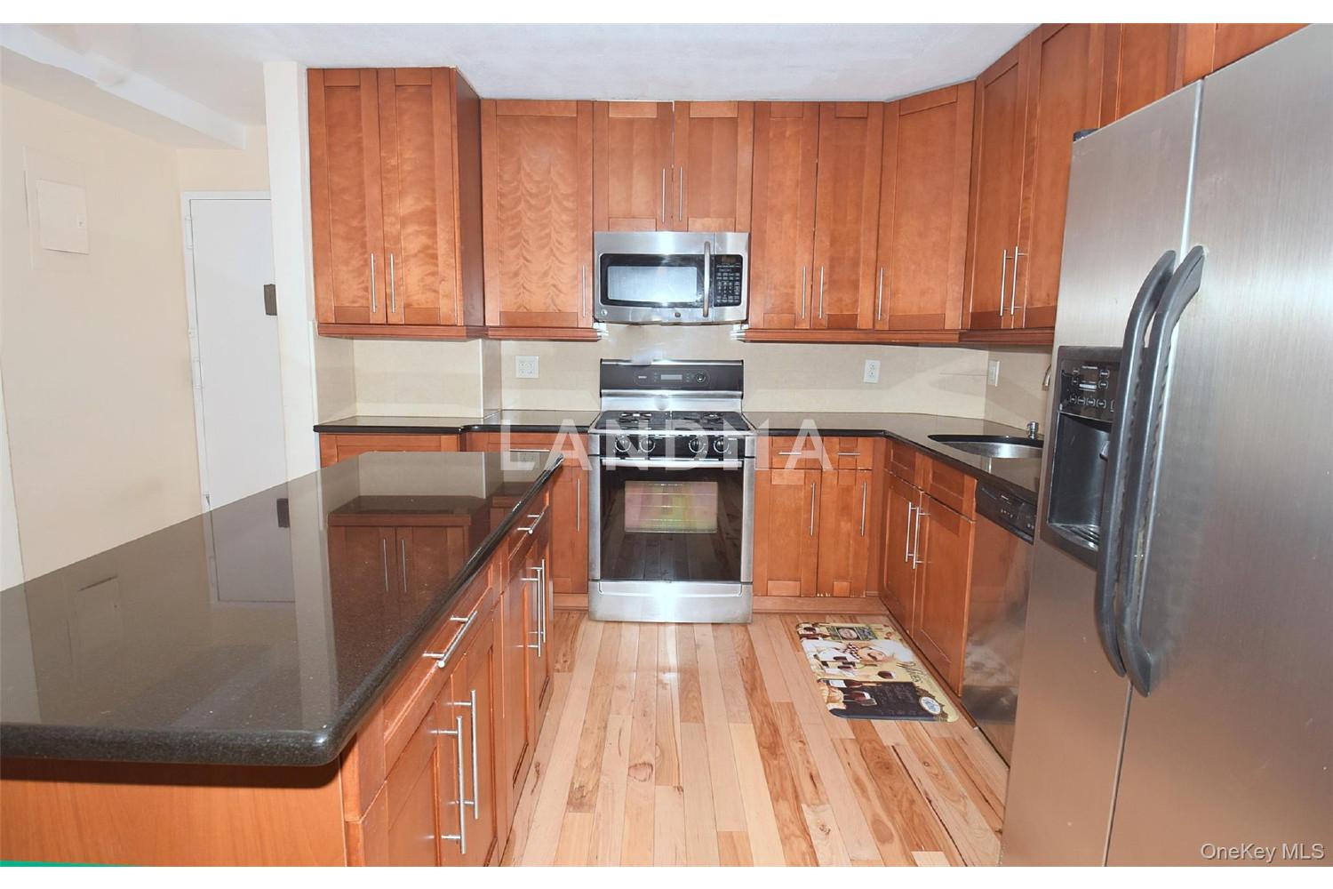 12-32 Diane Place  Unit 204 L 官网图片 4