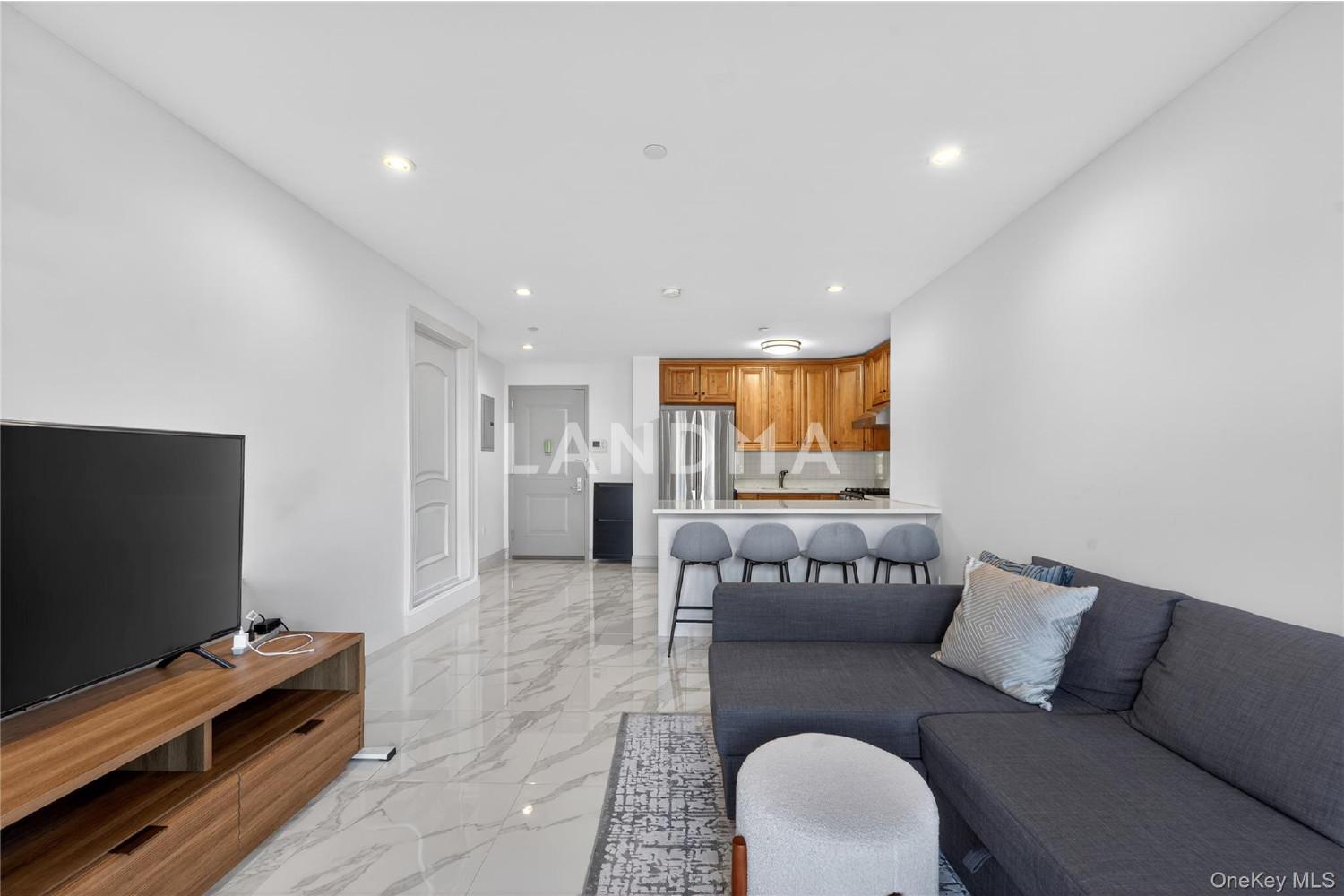 6538 Austin Street  Unit 5G 官网图片 2