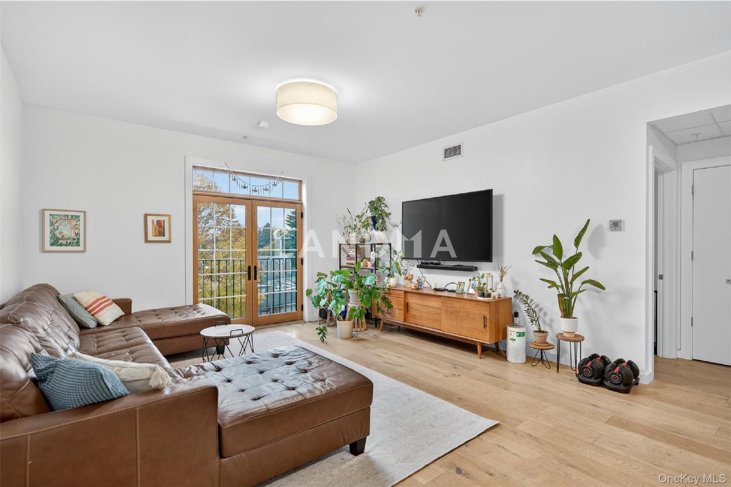249 Main Street  Unit 305 官网图片 15