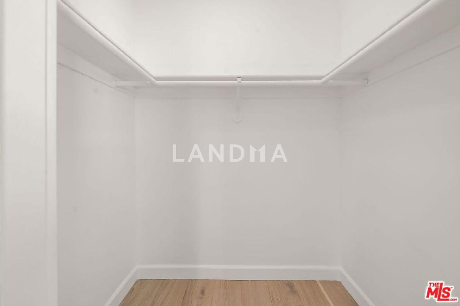 1525 N Hayworth Avenue #302 官网图片 38