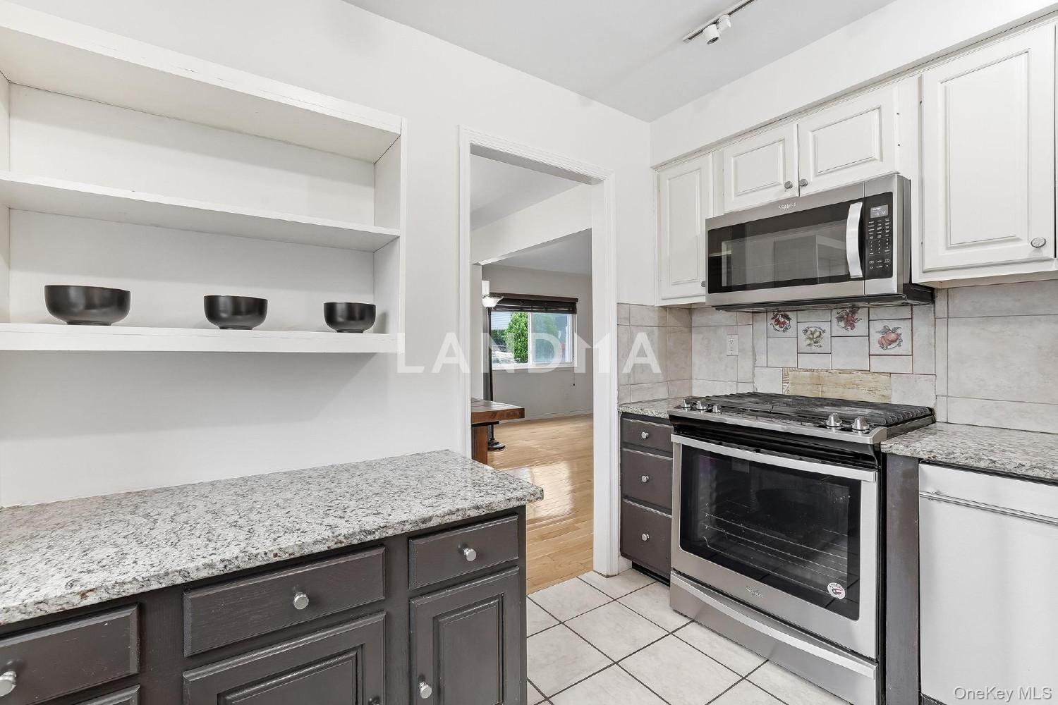 25 Barker Street  Unit 315 官网图片 25