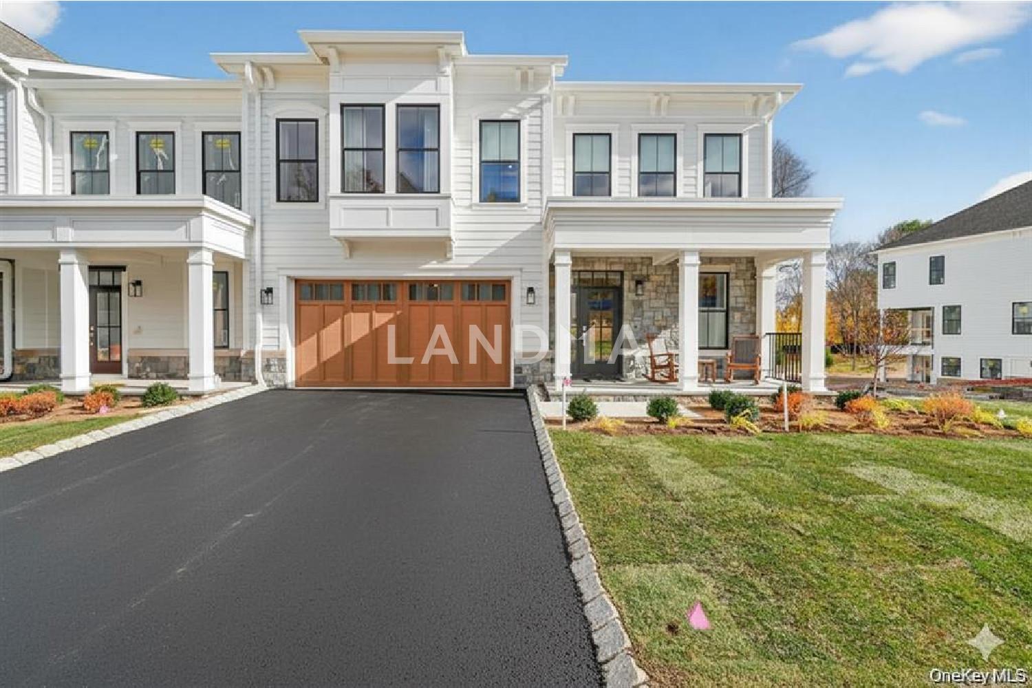1818 Soundview Court