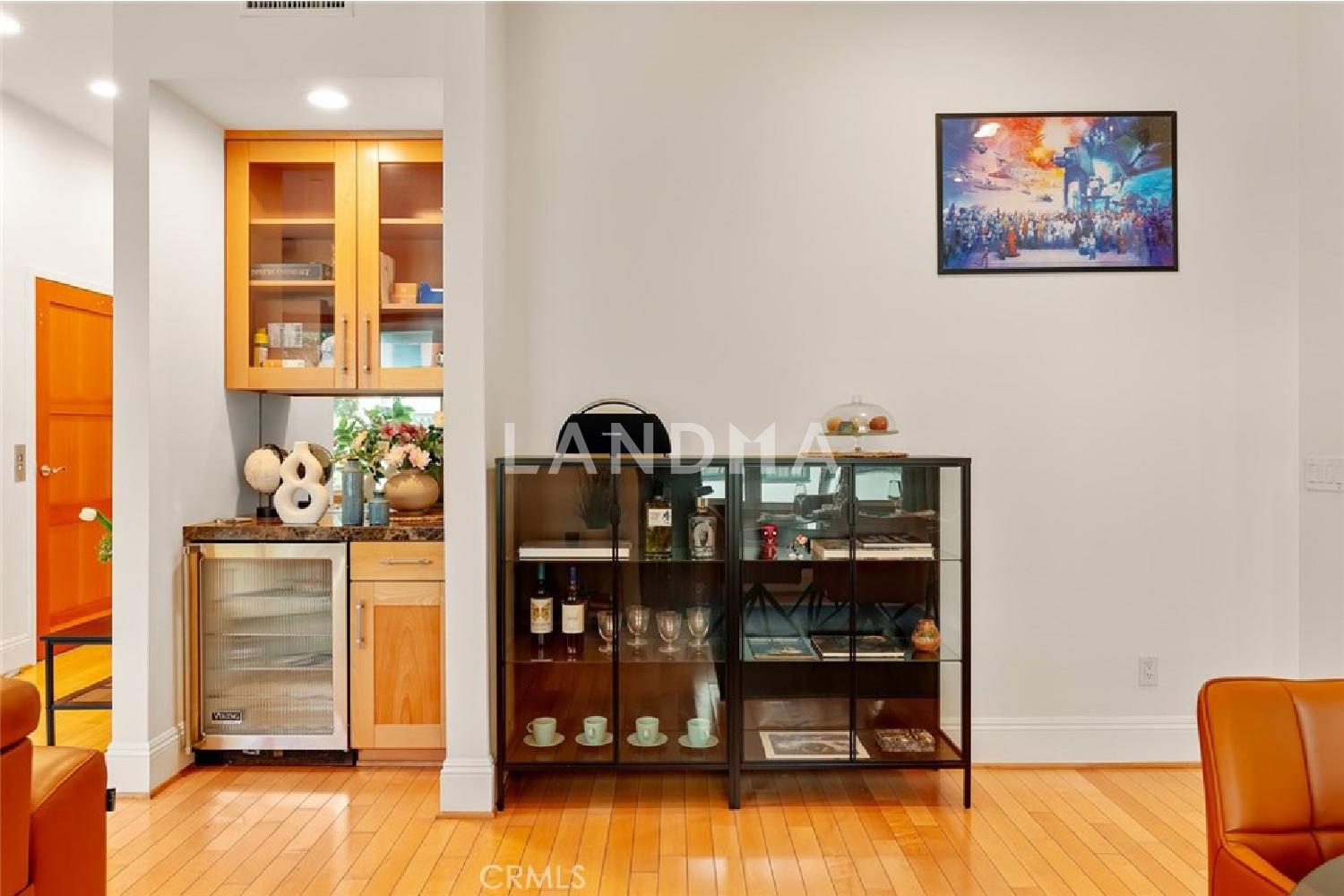 2323 S Beverly Glen Boulevard #9 官网图片 9