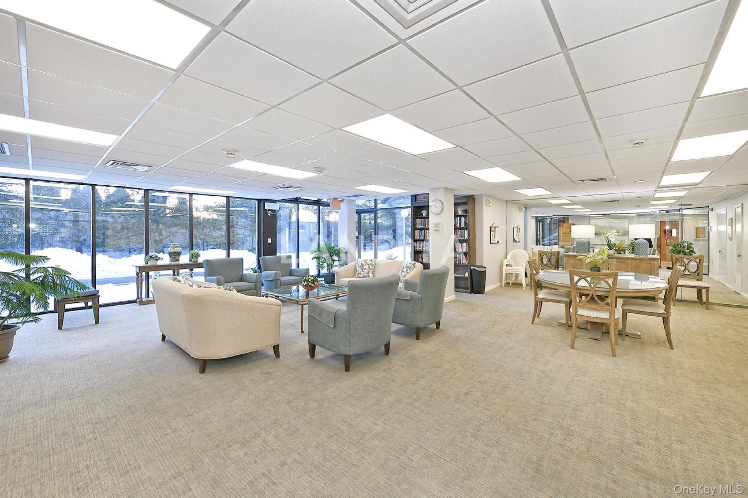 800 Willis Avenue  Unit 313 官网图片 16