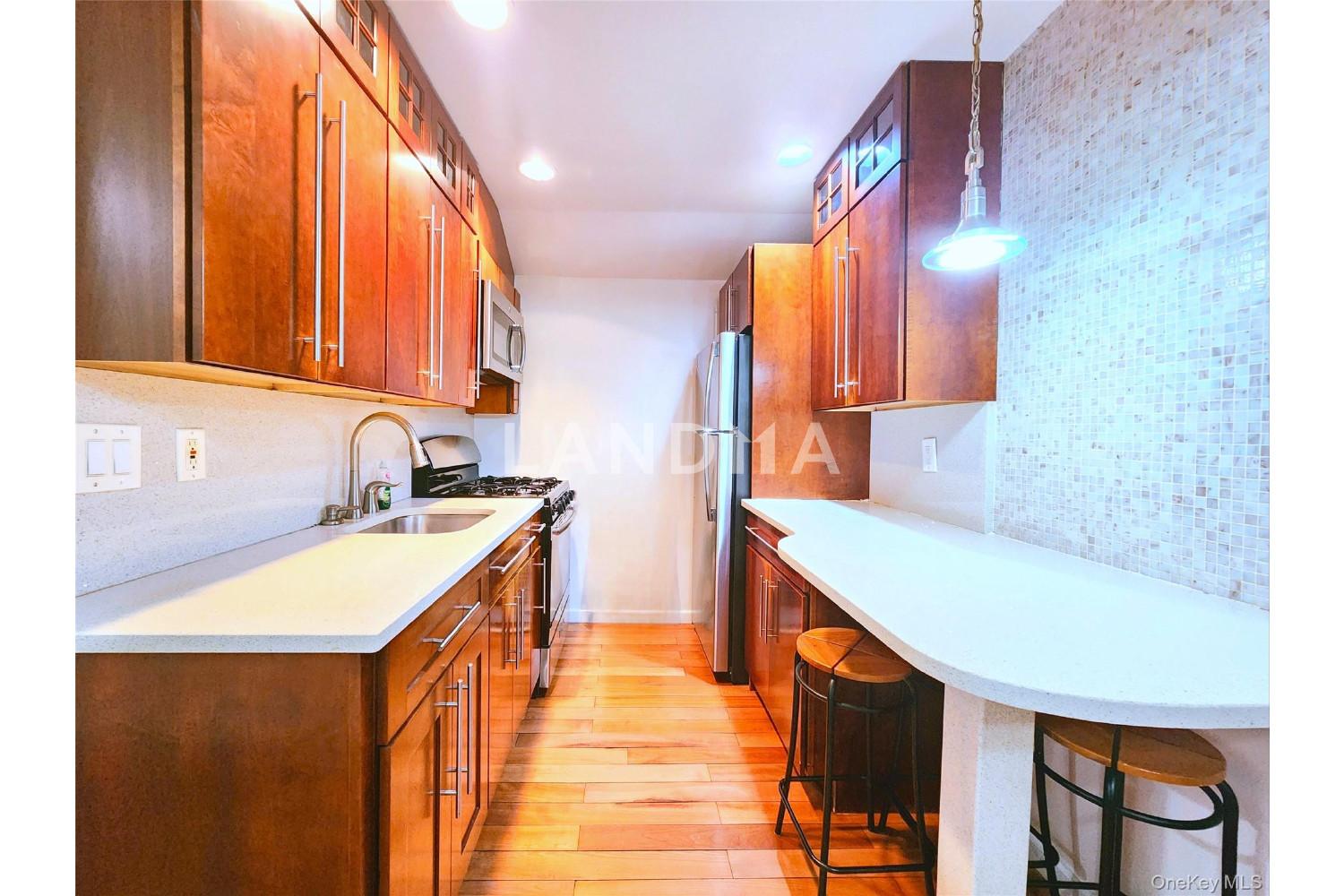 14018 33rd Avenue  Unit 104