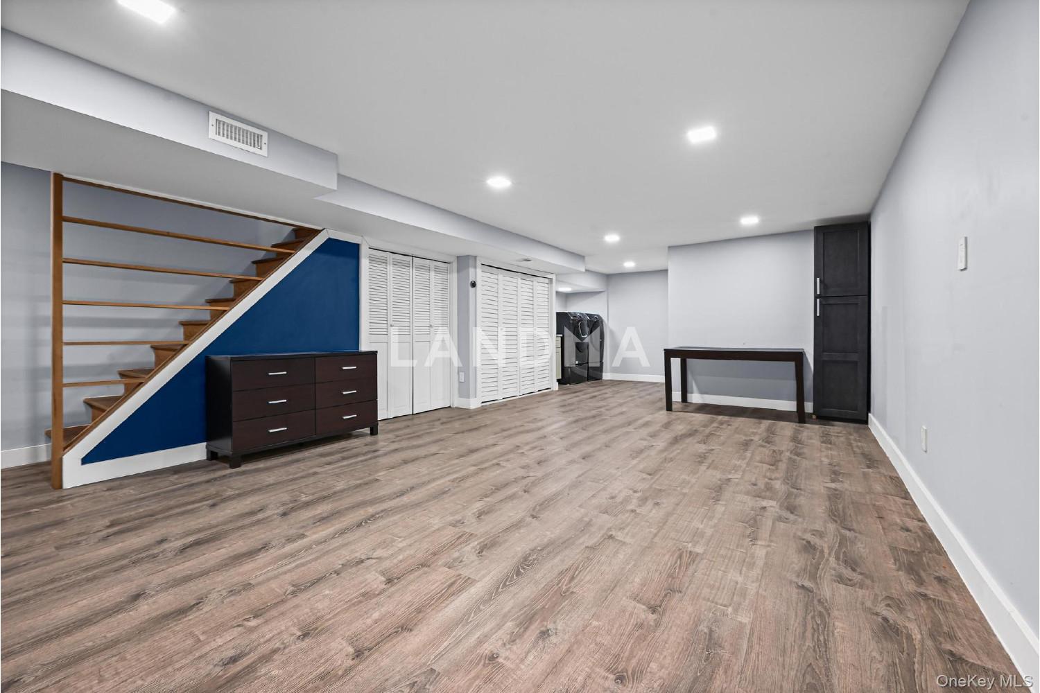 6305 Douglaston Parkway  Unit A 官网图片 24