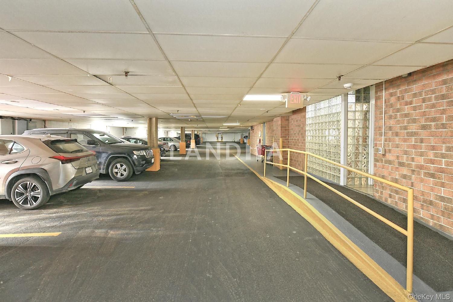 800 Willis Avenue Unit 313 官网图片 18