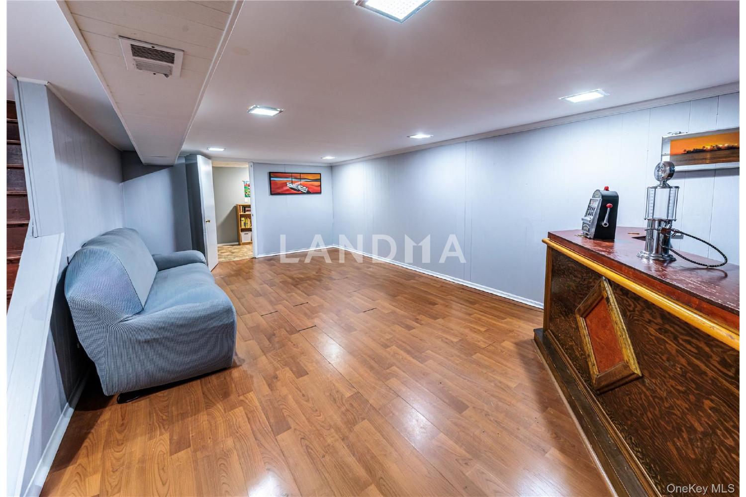 678 Front Street  Unit E 官网图片 10