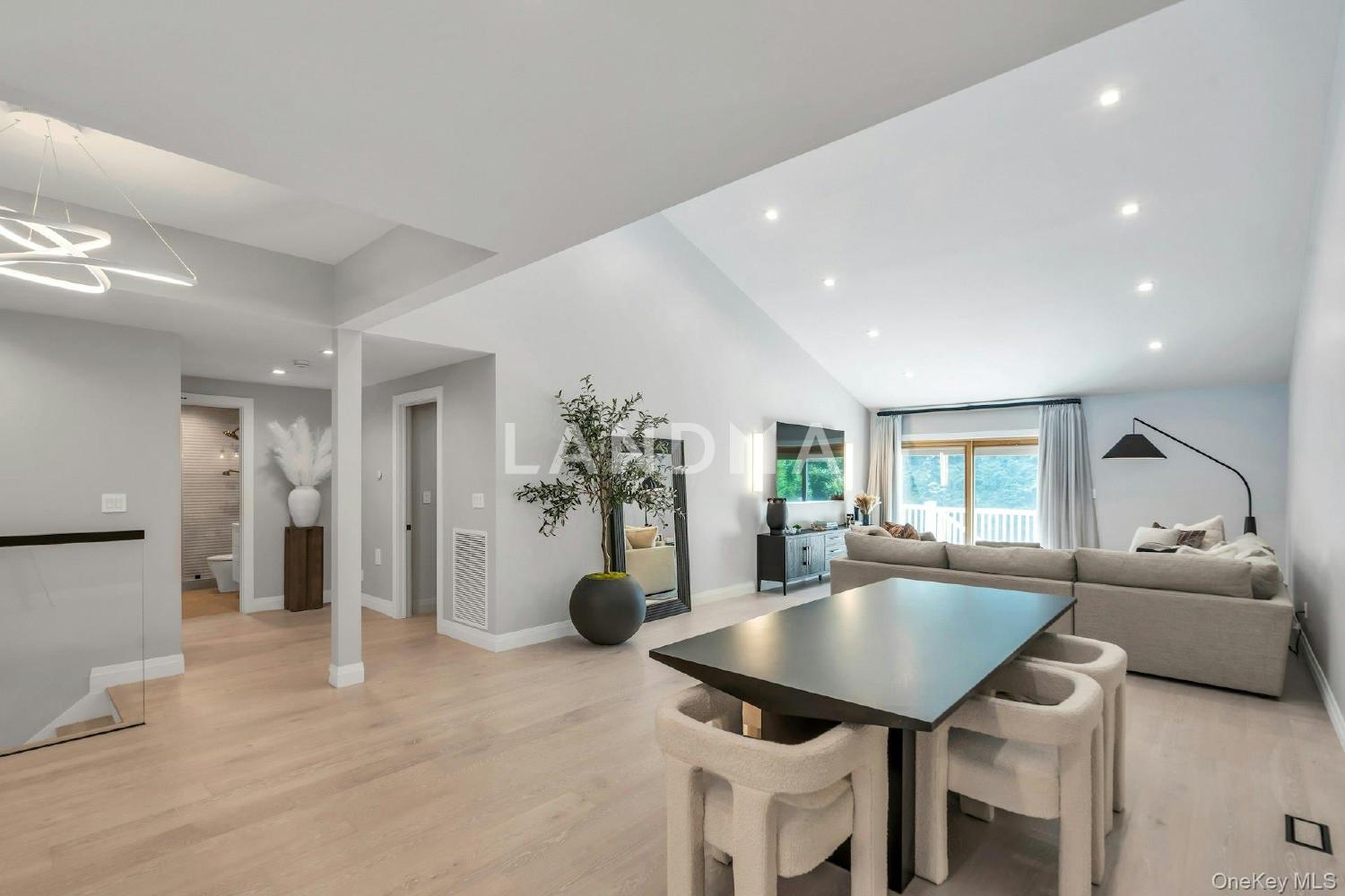 211 Hornbill Drive 官网图片 18