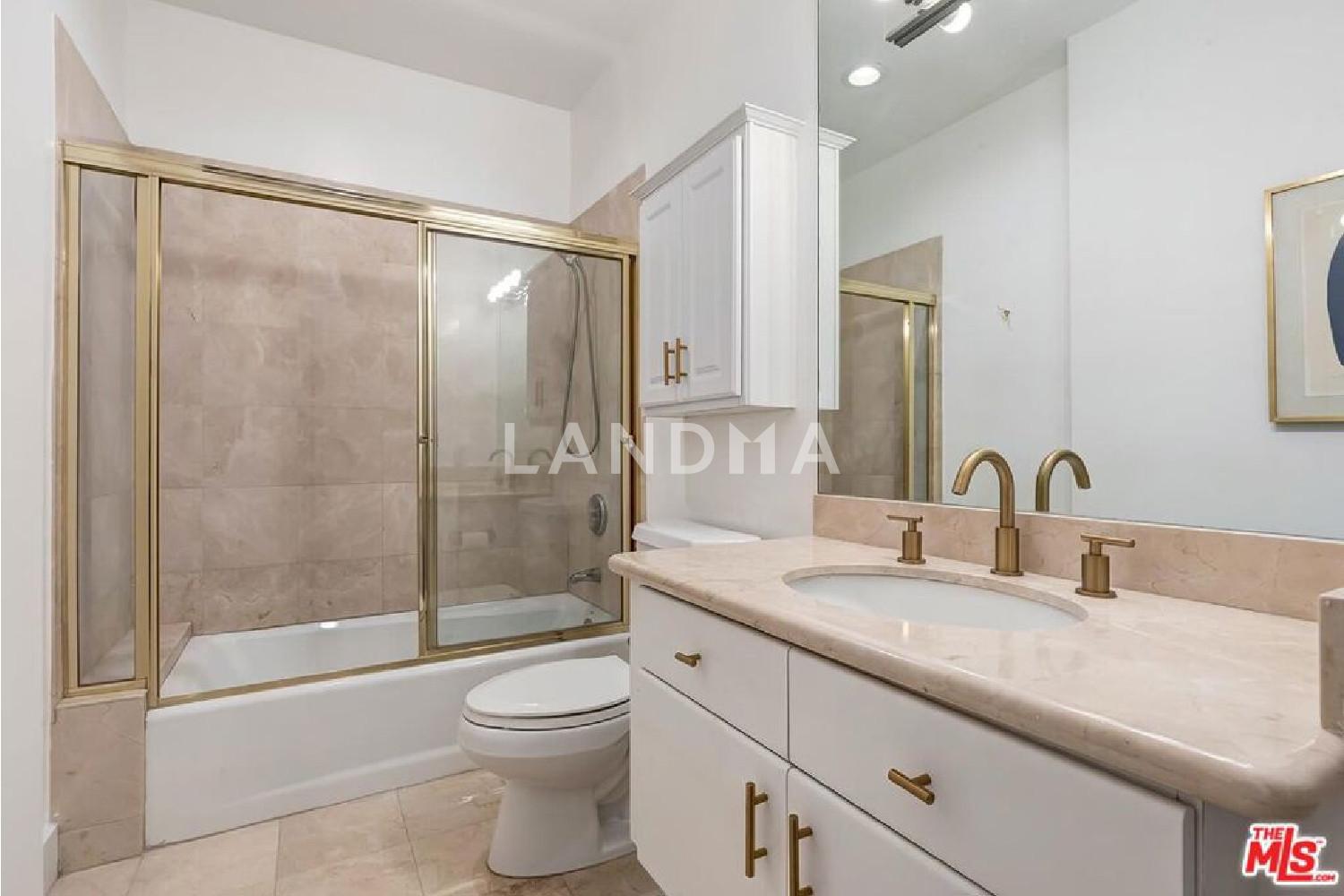 121 N Almont Drive #205 官网图片 16