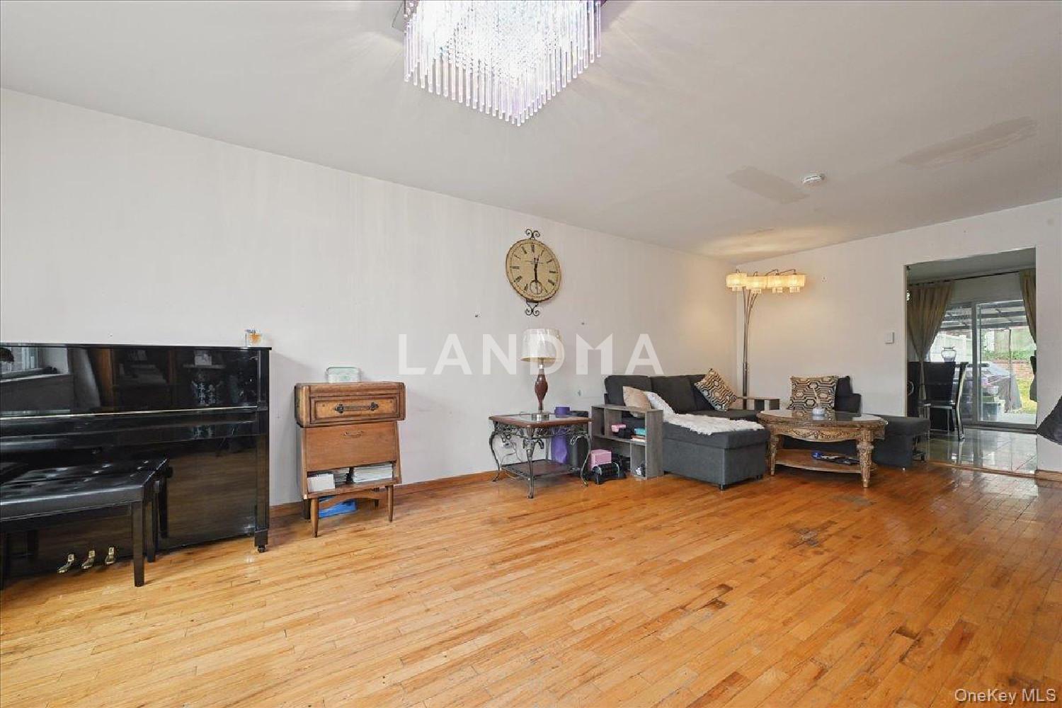 6239 Douglaston Parkway  Unit 19 官网图片 6
